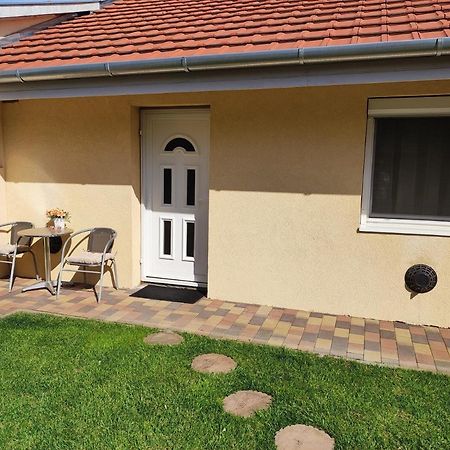 Green Garden Apartment Ingyenes Zart Parkoloval Szeged Exterior photo
