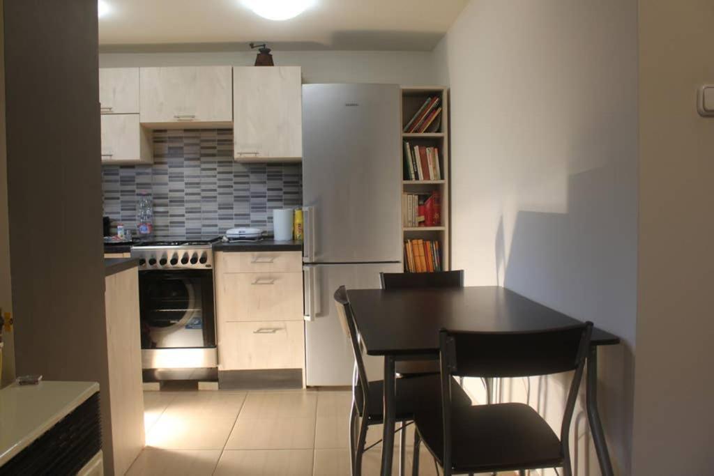 Green Garden Apartment Ingyenes Zart Parkoloval Szeged Exterior photo