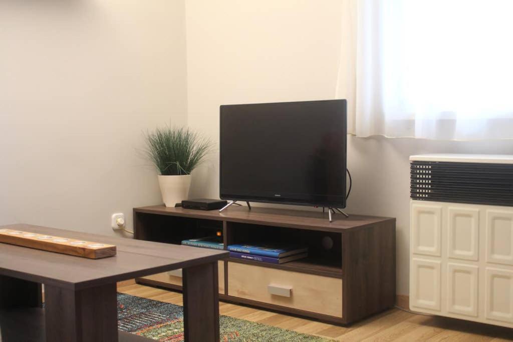 Green Garden Apartment Ingyenes Zart Parkoloval Szeged Exterior photo
